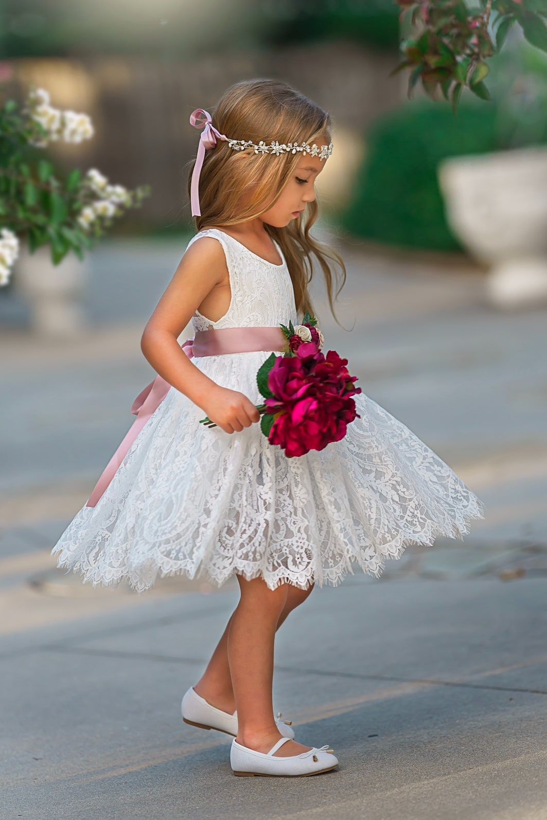 Antique Ivory and Off White Sleeveless Knee Length Lace Flower Girl Dresses - The Little Kitten Boutique