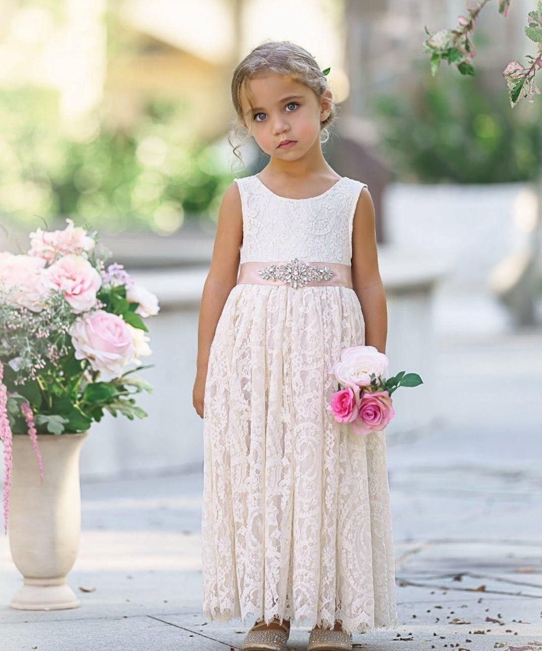 Sleeveless Lace Boho Flower Girl Dress with V-Back and Eyelash Lace - The Little Kitten Boutique