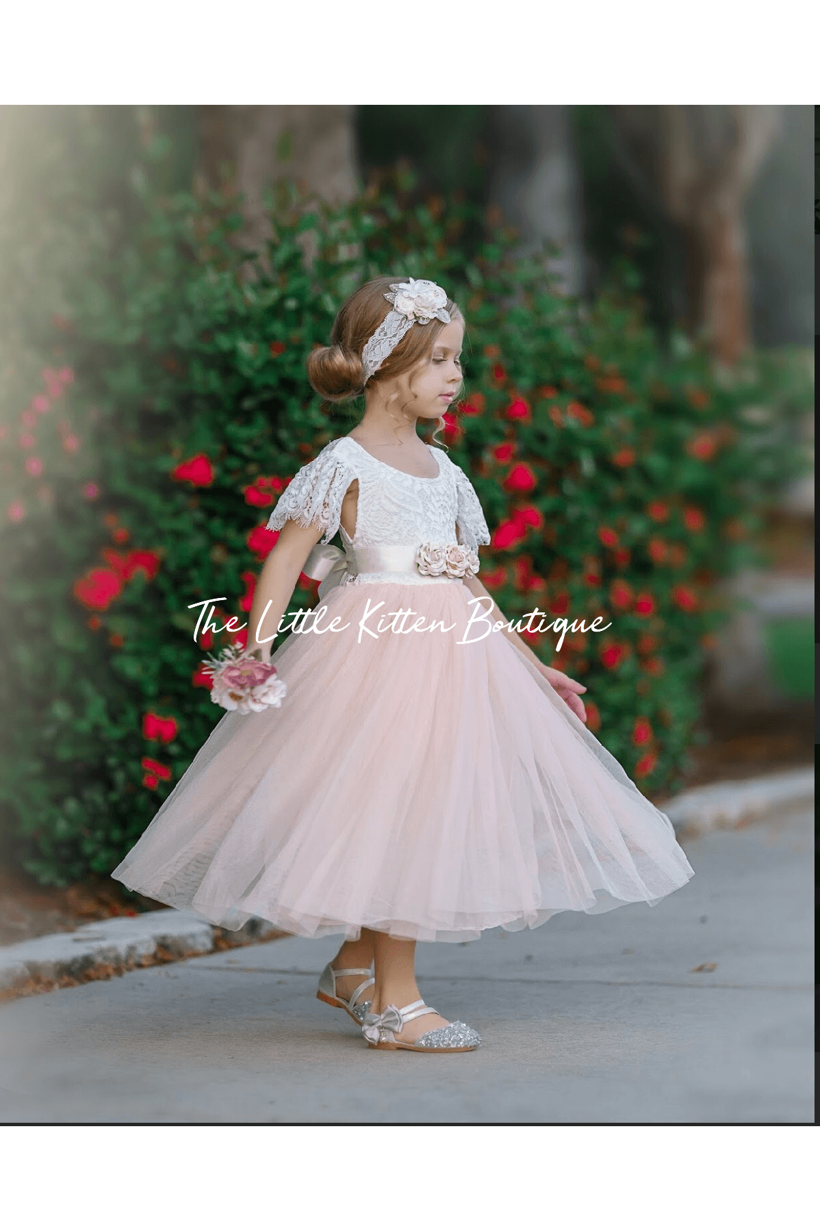 Lace and tulle Flower Girl Dress / Special Occasion Dress with Butterfly Cap Sleeve - The Little Kitten Boutique